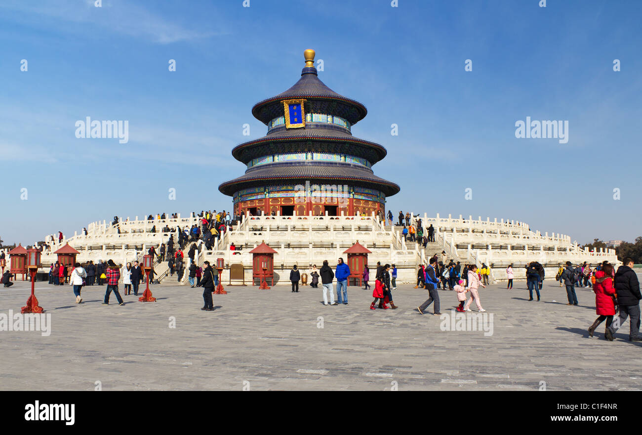 Touristen am Tempel des Himmels während Chinese New Year Stockfoto