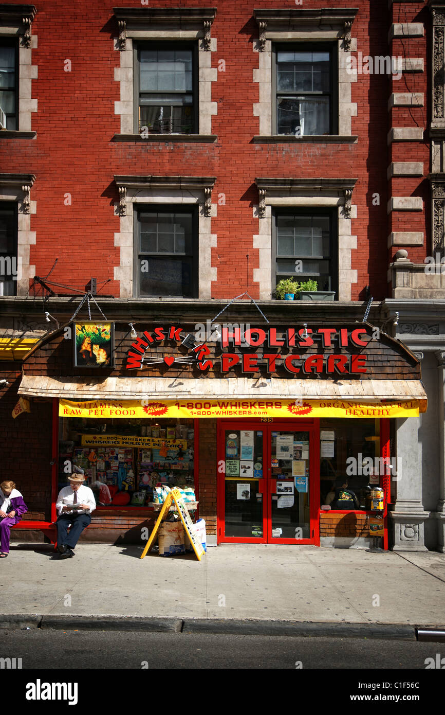 Kleines Geschäft in der Nähe von Saint Mark's Place, East Village, Manhattan, New York City Stockfoto