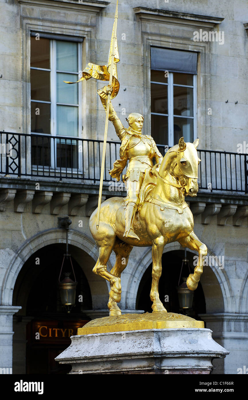 Statue Jeanne Darc Stockfotos & Statue Jeanne Darc Bilder Alamy