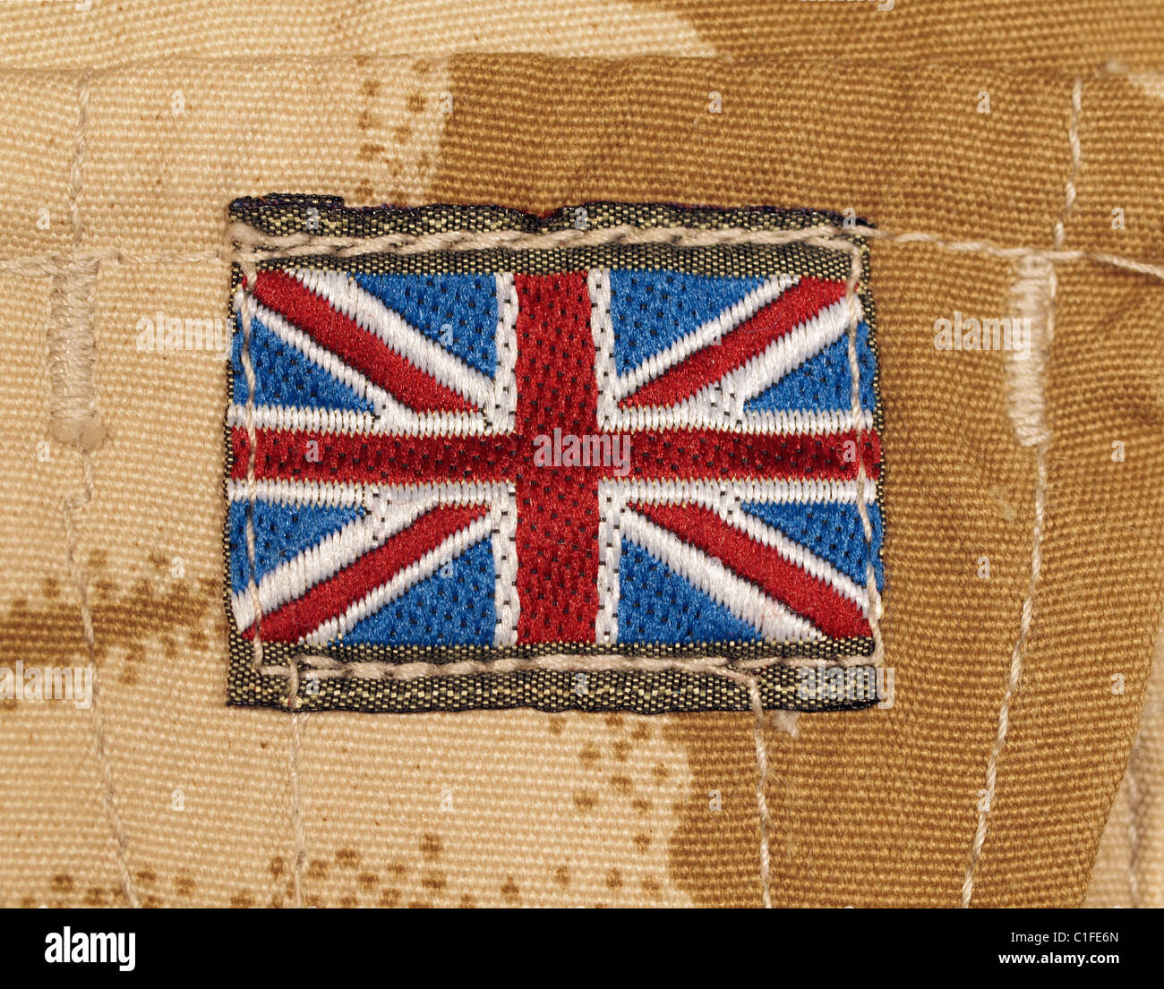 Schulter Brisitsh Armee Union Jack flash auf Wüste DPM Camouflage Jacke Stockfoto