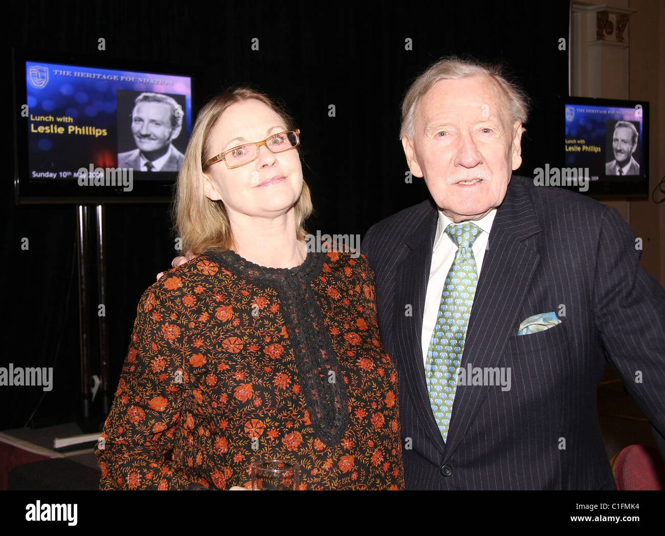 Angela Scoular, Leslie Phillips Sonntag Mittagessen mit Leslie Phillips in London Marriott Hotel Regents Park in London stattfand, Stockfoto