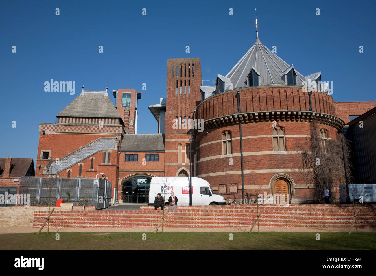 Südeingang der RSC Schwan und Royal Shakespeare Theater, Waterside, Stratford-upon-Avon Stockfoto