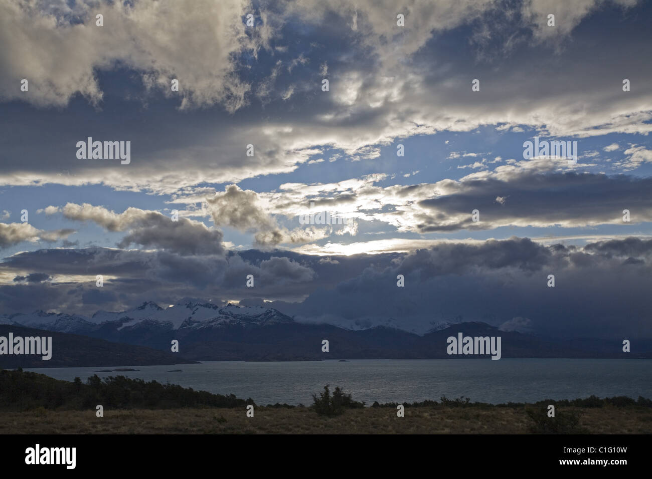 Chile, Sonnenuntergang am See Lago General Carrera, Patagonien Stockfoto