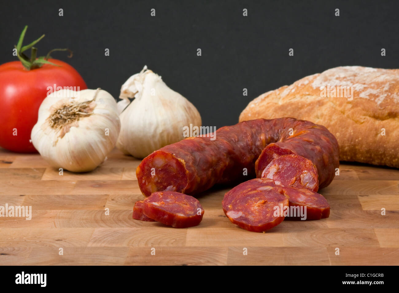 Leckere italienische Chorizo Wurst und Brot snack Stockfoto