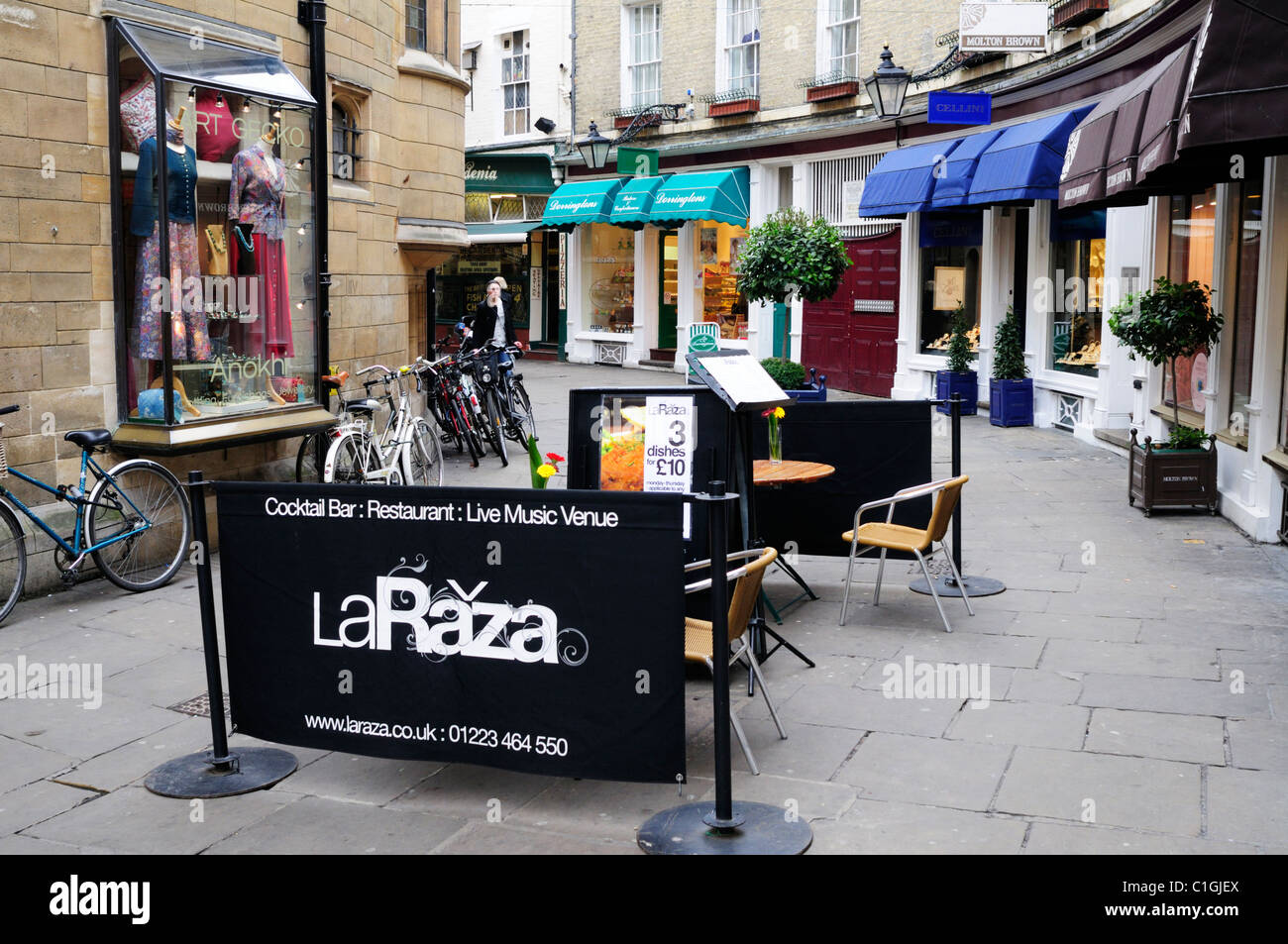 La Raza Restaurant und Geschäfte in Rose Crescent, Cambridge, England, Vereinigtes Königreich Stockfoto