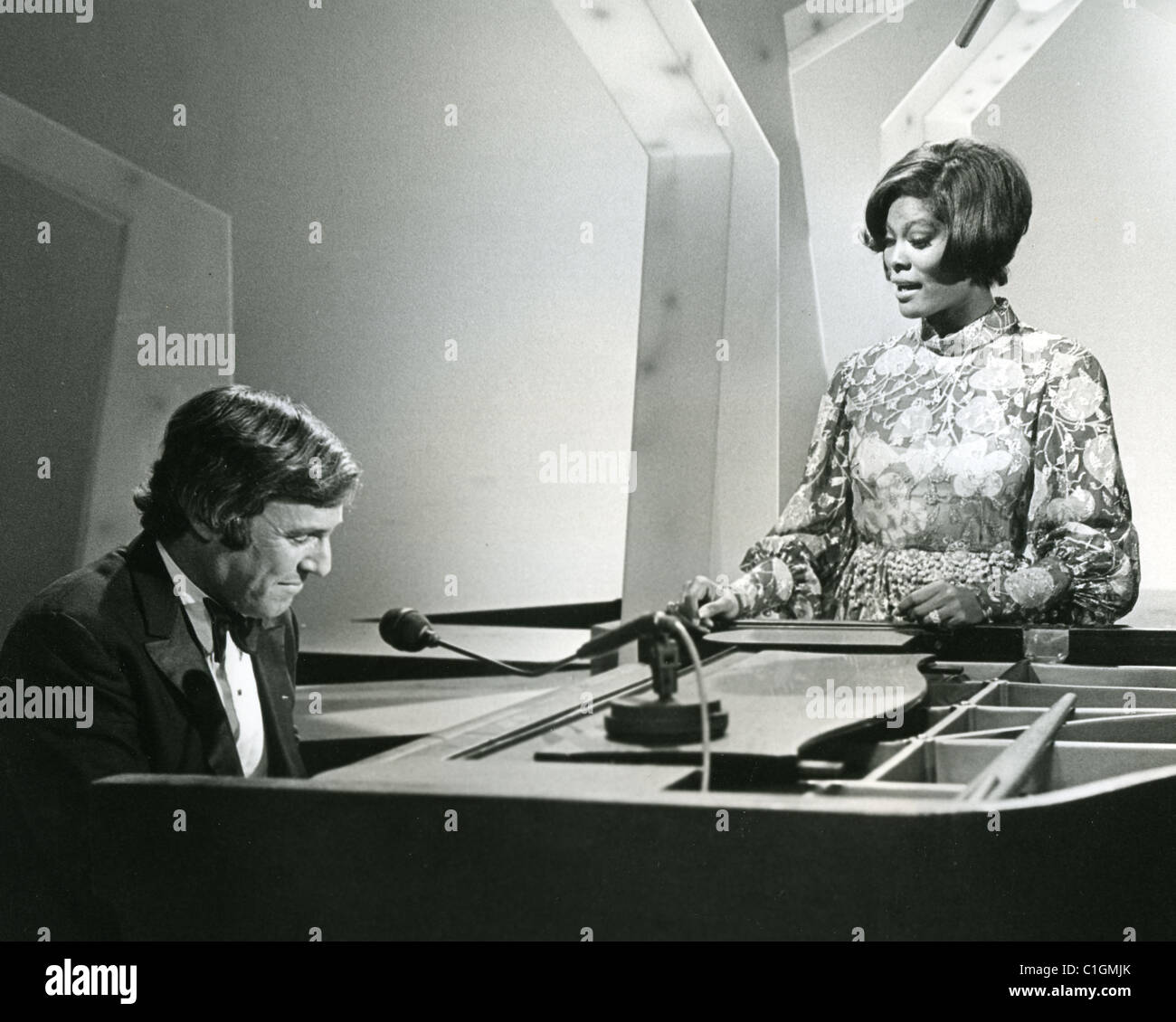 BURT BACHARACH mit Dionne Warwick über 1972 Stockfoto
