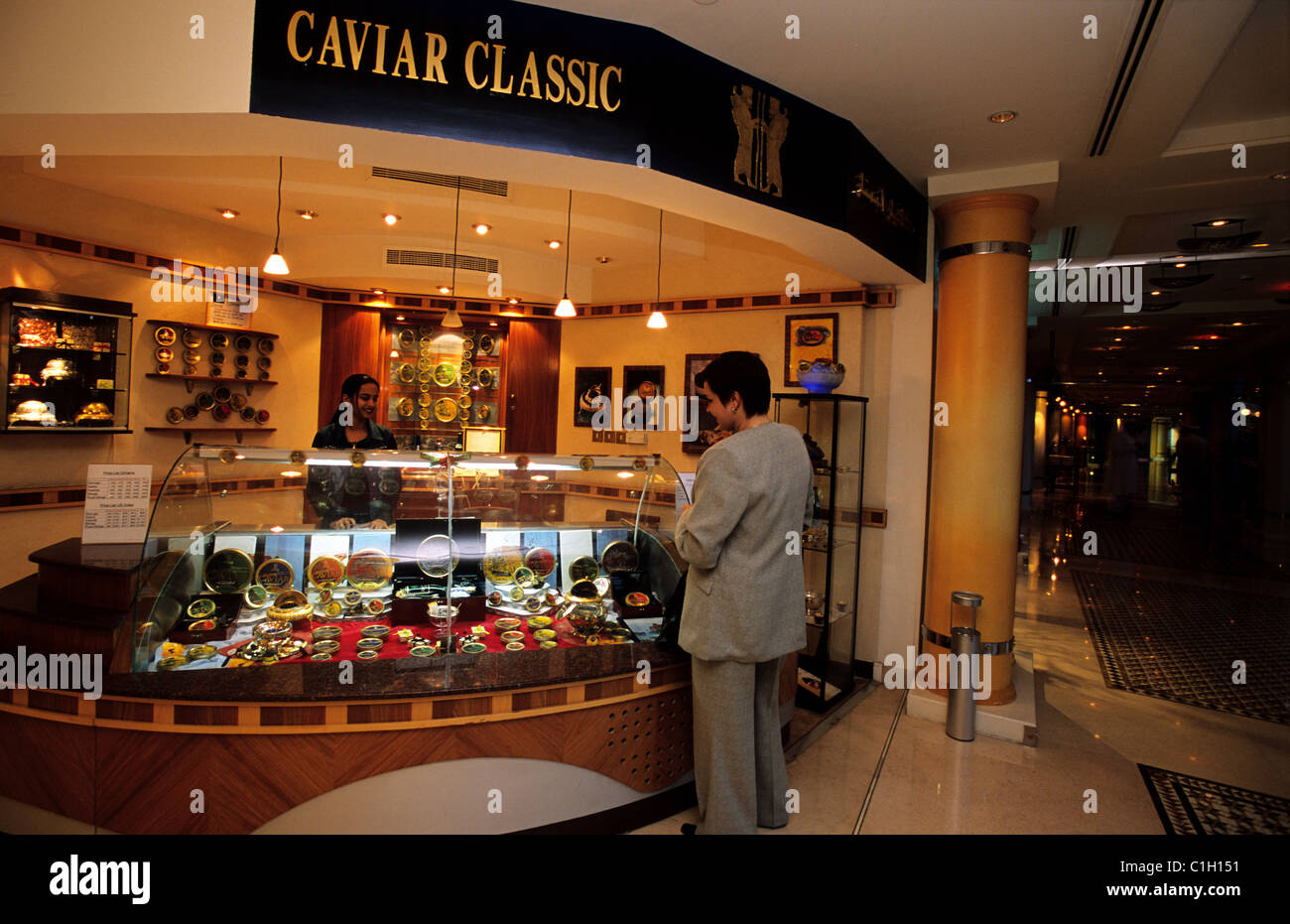 Dubai, Jumeirah Beach Hotel, Kaviar shop Stockfoto
