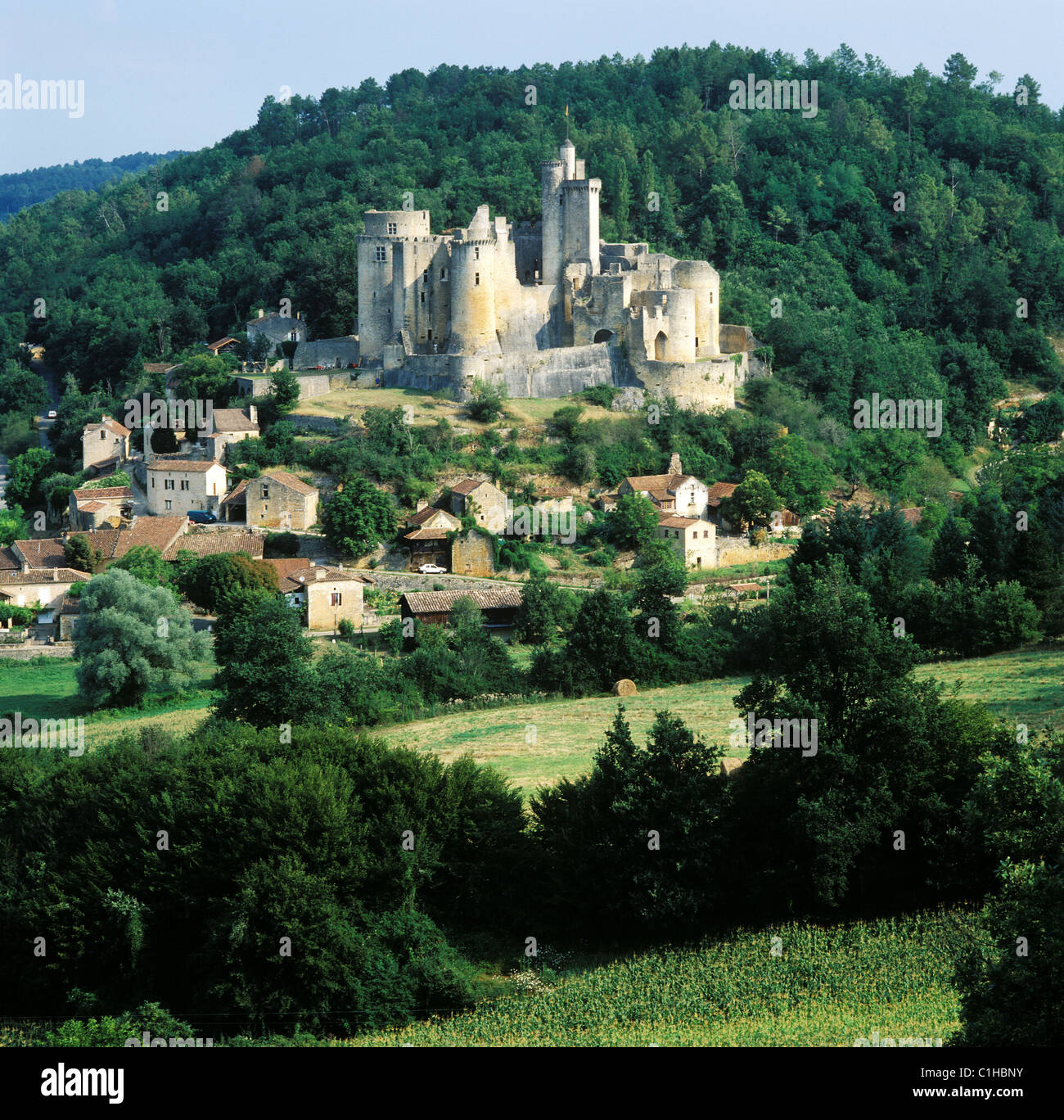 Frankreich, Lot et Garonne, Dorf und Bonaguil Burg Stockfoto
