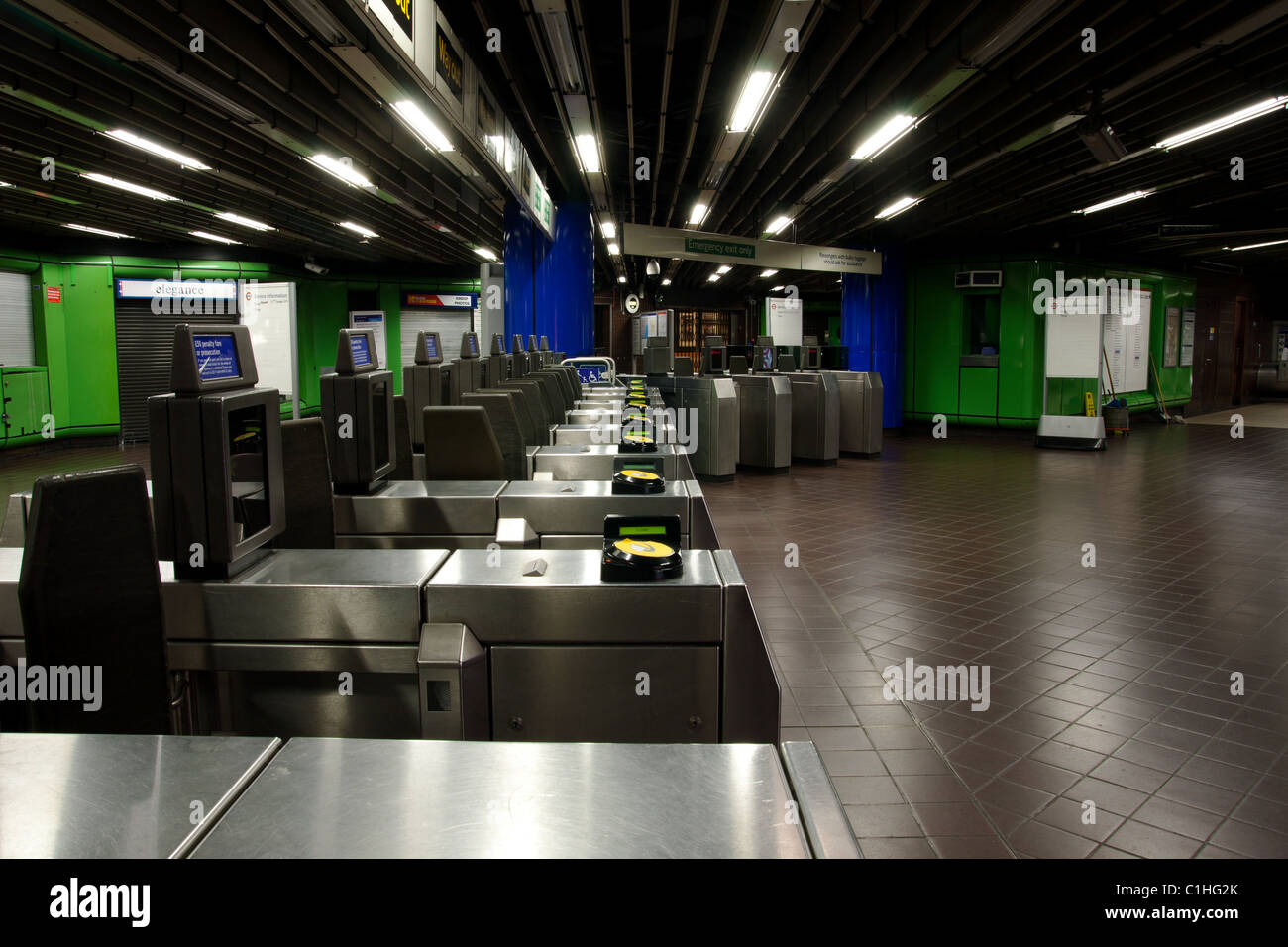 Dieses Bild ist ein Ticket Tor Linie an eines der London Underground Stationen In London, UK. Stockfoto