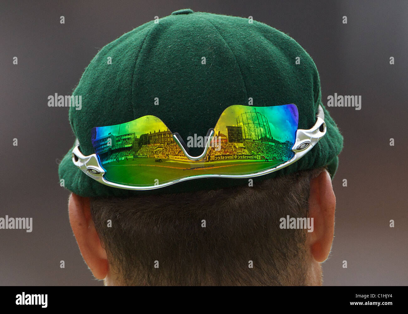 Stuart Clark mit dem Oval fielding spiegelt sich in seiner Sonnenbrille während der fünften Asche-Testspiel in London, England Stockfoto