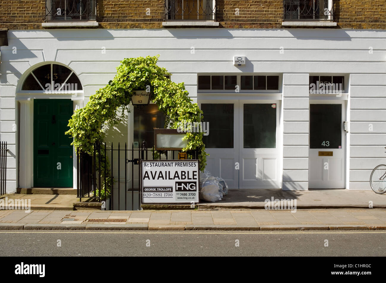 Elegantes Restaurant Räumlichkeiten des Immobilienmaklers Zeichen, Crawford Street, London, England, UK, Europa Stockfoto