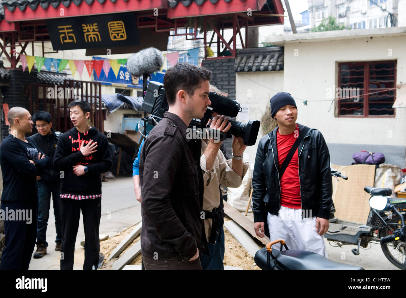 Lonely Planet Six Degrees China in Nanjing gefilmt. Stockfoto