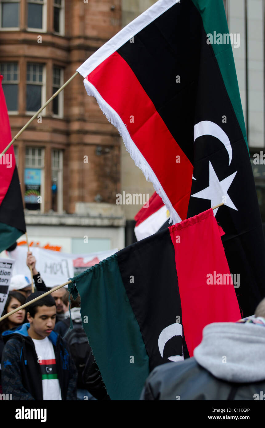 Politischer Protest zugunsten der Freiheit in Nordafrika und dem Nahen Osten, statt im Zentrum von Edinburgh, Schottland. Stockfoto