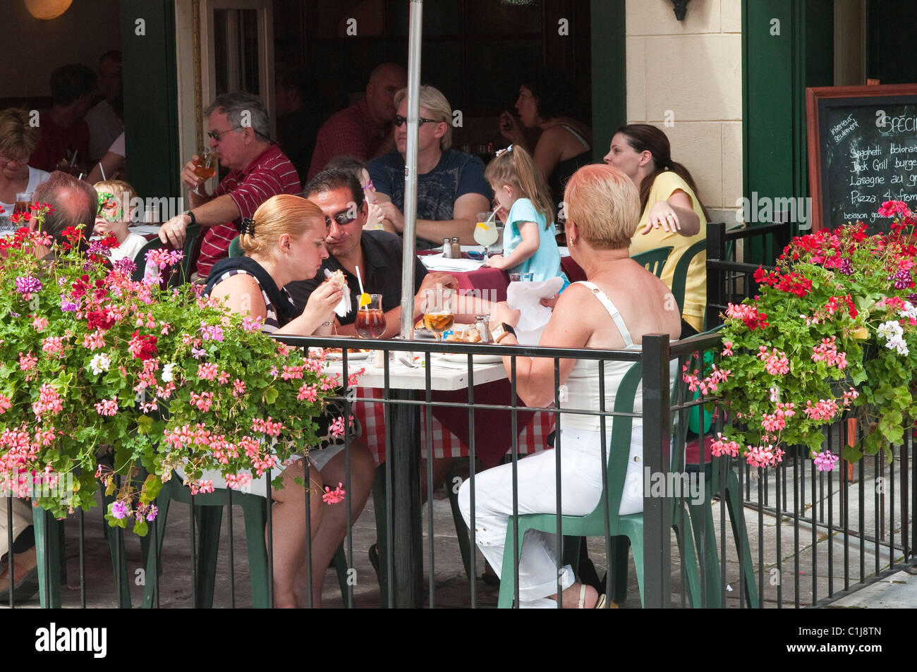 Quebec City, Quebec, Kanada. Straßencafé auf der Rue Ste. Anne Saint Anne Street, Altstadt. Stockfoto