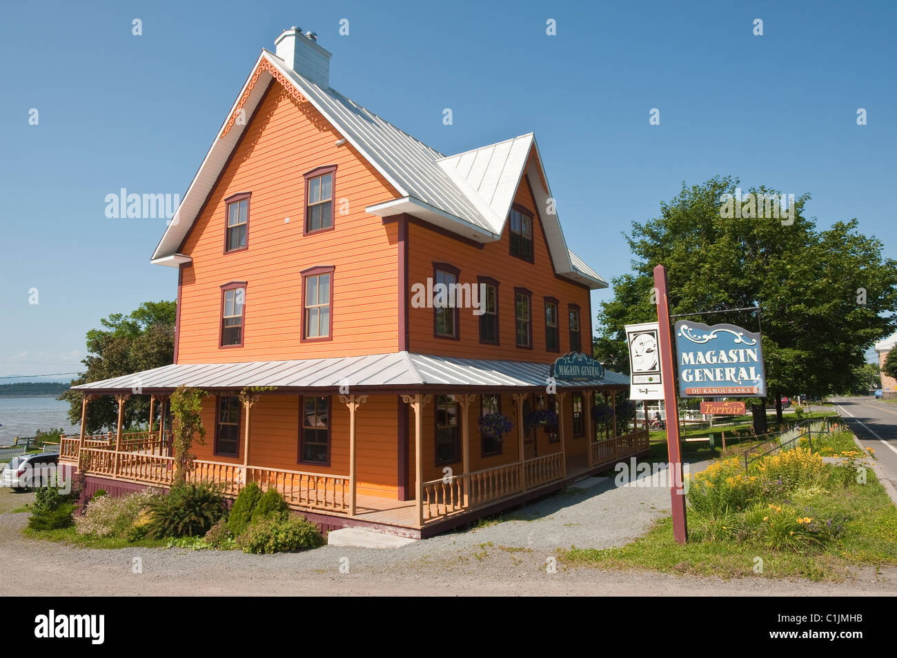 Quebec, Kanada. Magasin General Store in Kamouraska, St. Lawrence River. Stockfoto