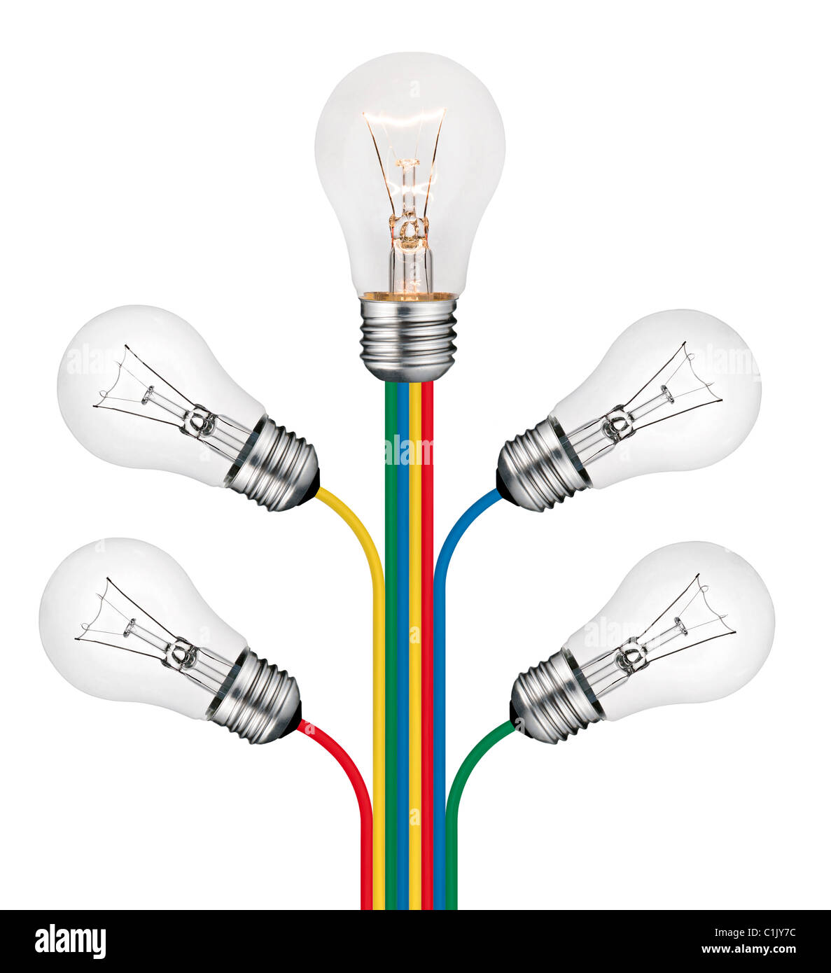 Verschiedene helle neue Ideen Konzept - Glühbirnen angebracht zu Linien der farbigen Kabel isoliert auf weißem Hintergrund Stockfoto
