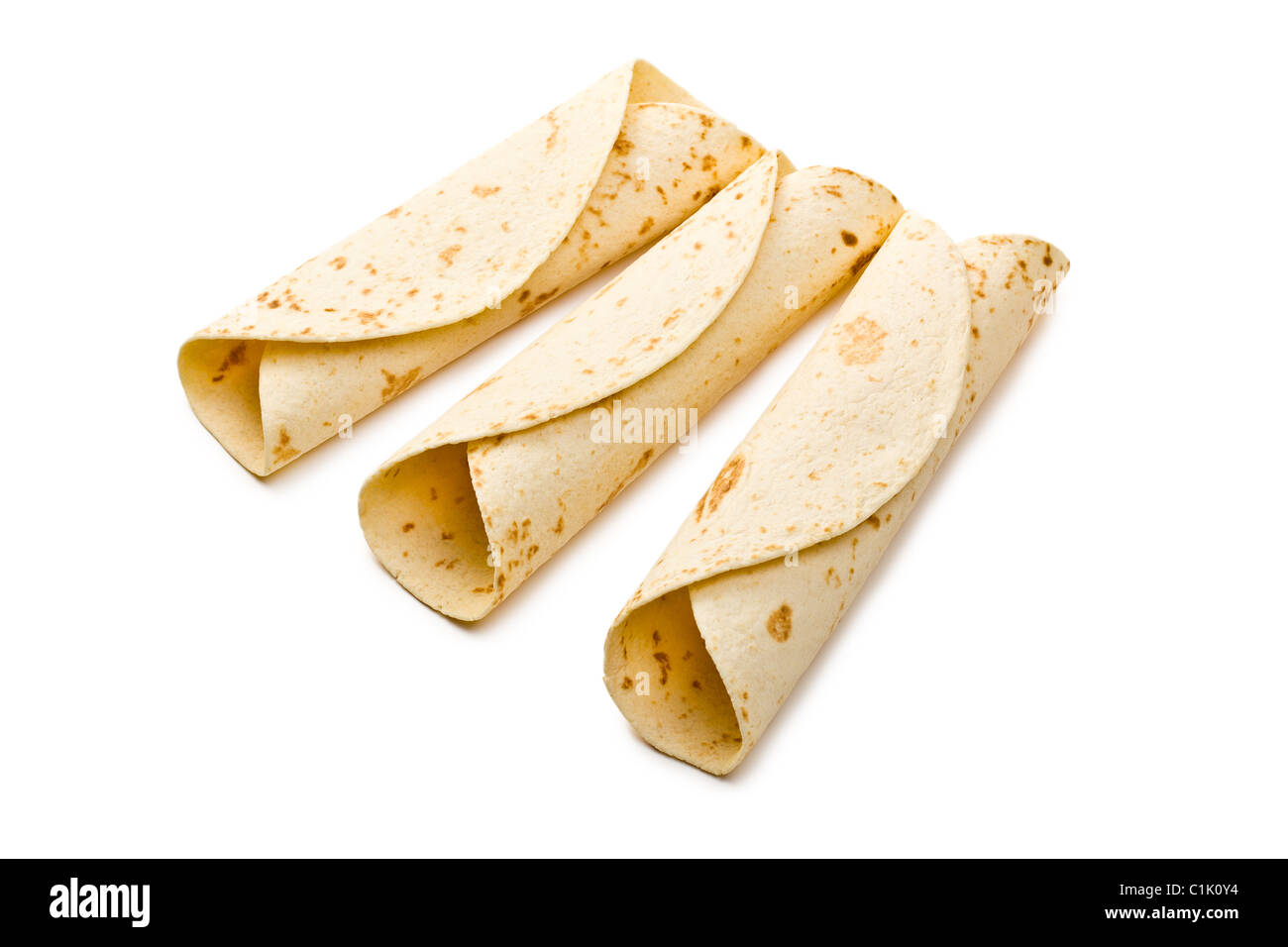 Weizen-Tortillas auf weißem Hintergrund Stockfoto