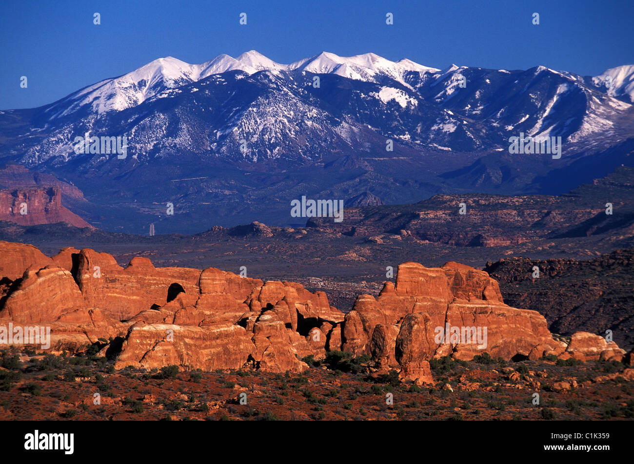 USA, Utah, Arches-Nationalpark, Feuerofen, La Sal mountains Stockfoto