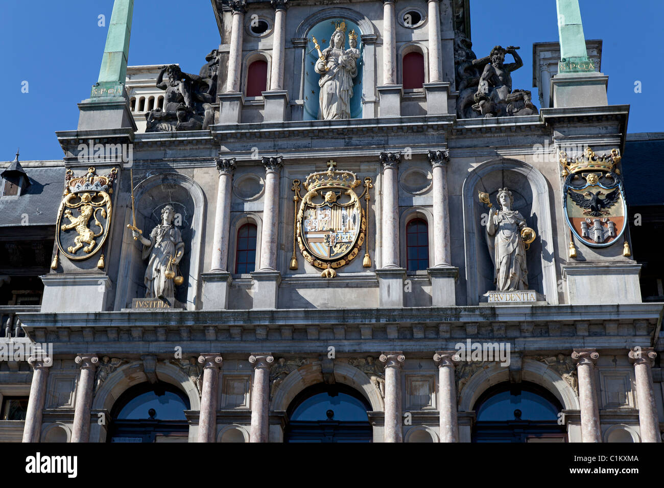 Details des Rathauses auf dem Grote Markt in Antwerpen, Belgien Stockfoto