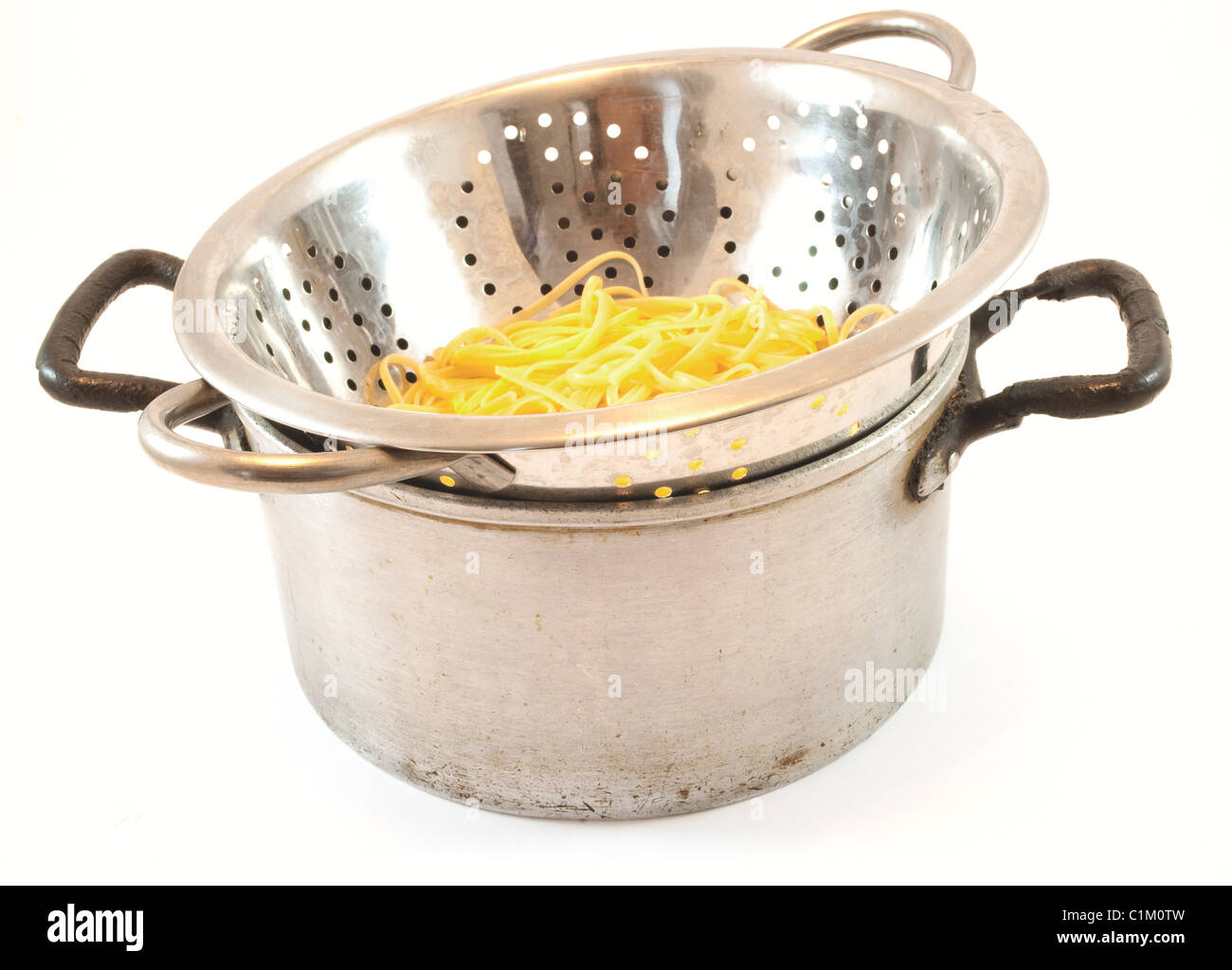 Spaghetti Sieb Stockfotografie Alamy