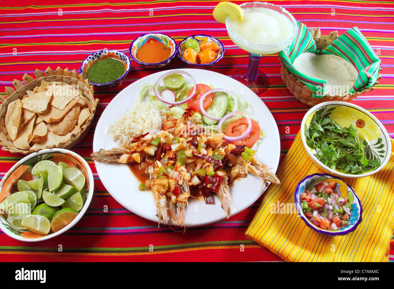 Guajillo Chili Garnelen mexikanisches Gericht Chilisaucen Nachos Geschmack von Mexiko Stockfoto