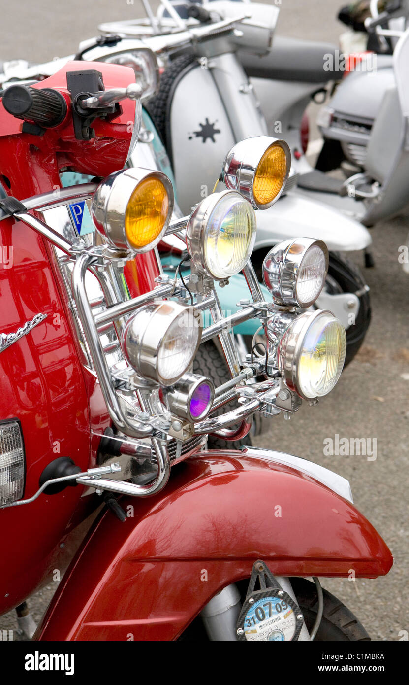 LEDs an der Vorderseite des moped Stockfoto