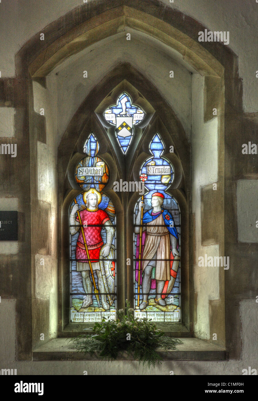 Nachtfenster aus dem Templer. St Mary the Virgin Church, St Briavels, Forest of Dean, Großbritannien. Stockfoto