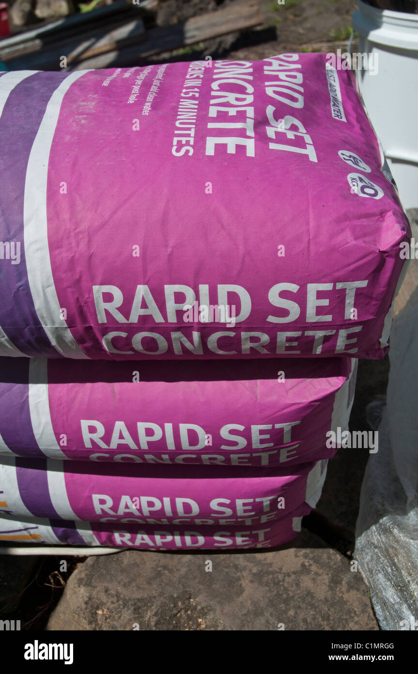 Rapid Beton inmitten Taschen Stockfoto