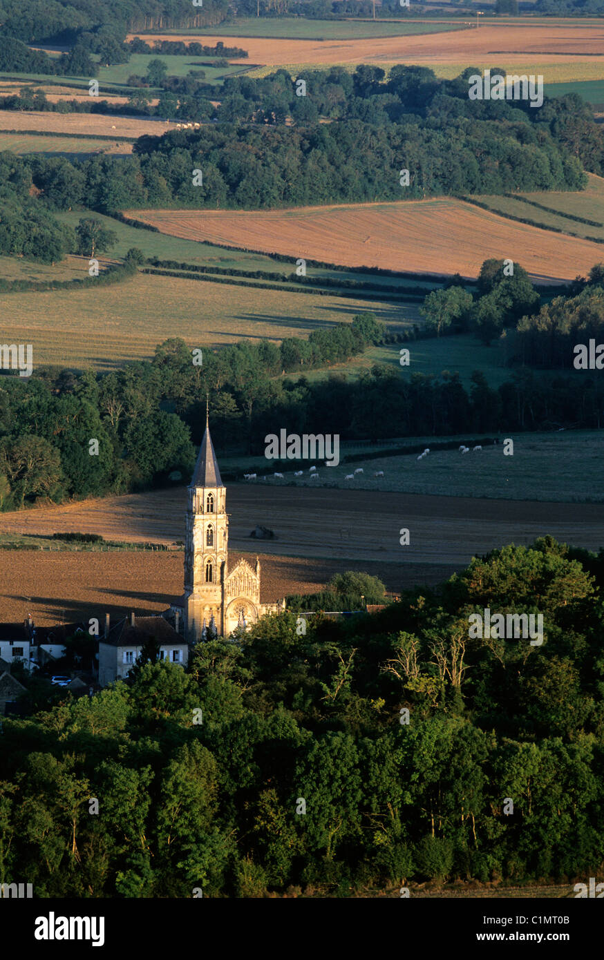 Frankreich, Yonne, Saint Pere Sous Vezelay Dorf, Eglise Notre Dame (Notre-Dame-Kirche) Stockfoto