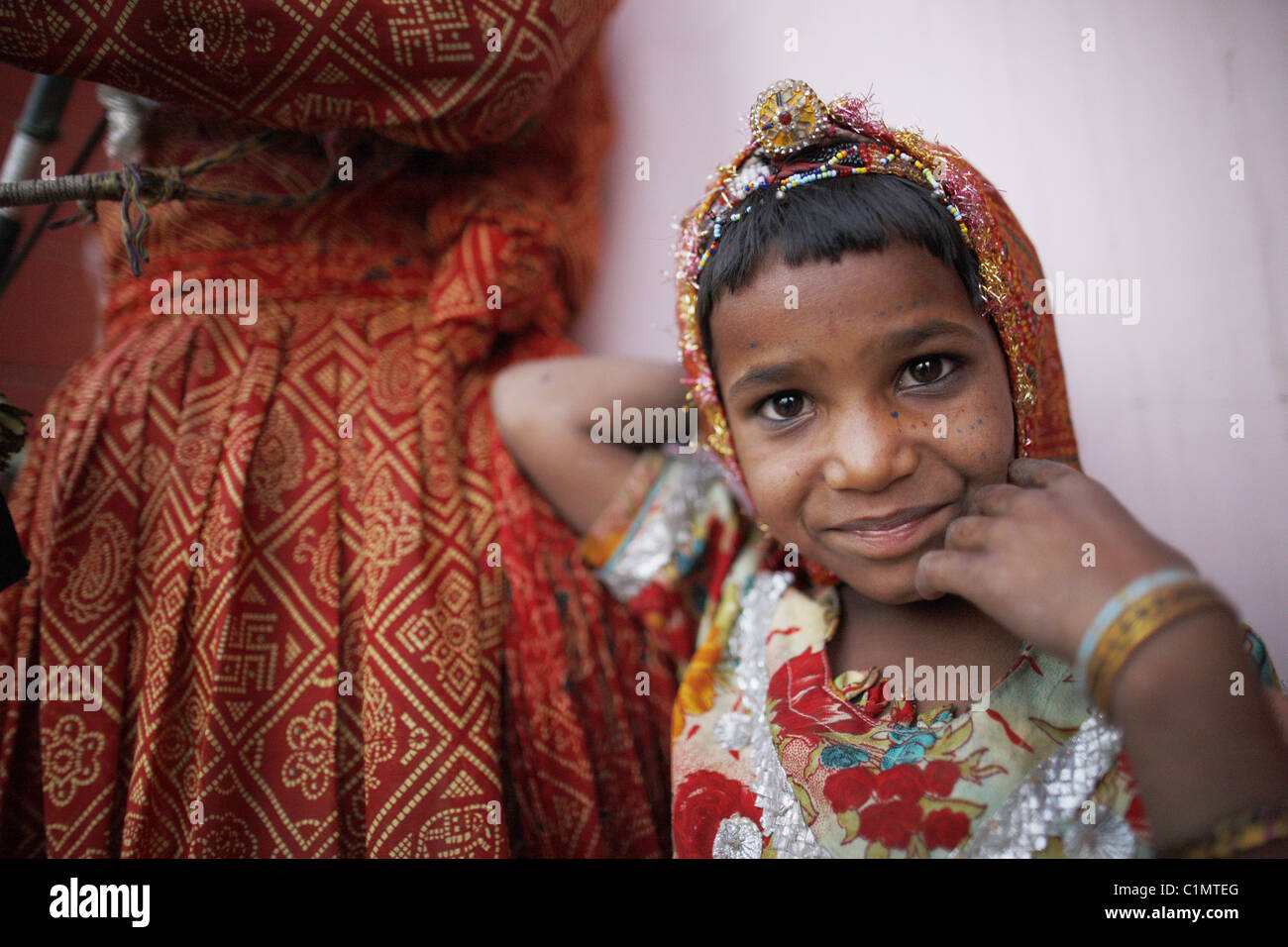 IND, Indien, 20110310, schön geschnitten, kleine Mädchen mit Tracht Stockfoto