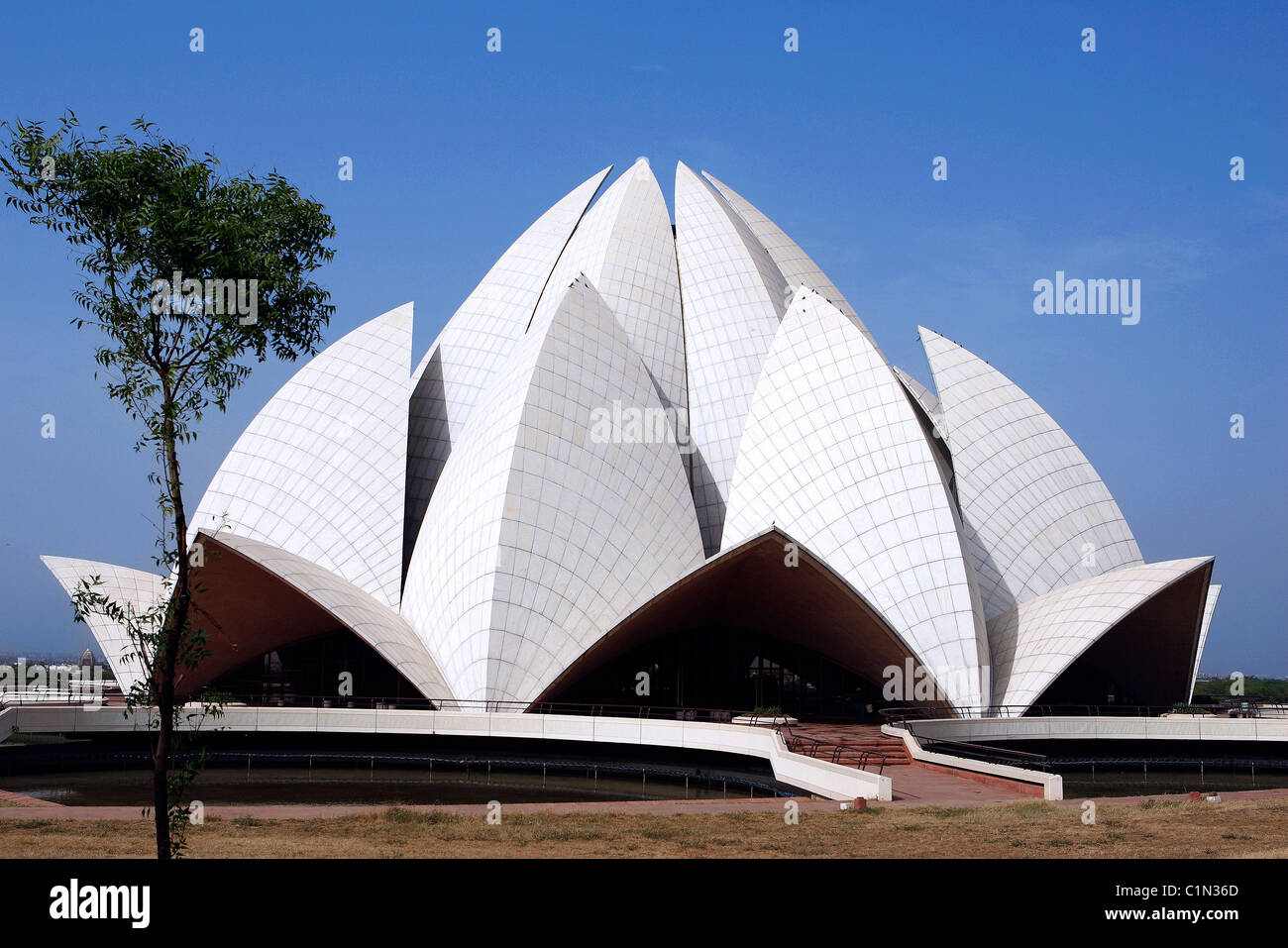 Indien, Neu-Delhi, Baha ' i Haus der Verehrung von Architekten Fariborz Sahba, auch genannt der Lotus-Tempel gewidmet Bahá'Í-Religion Stockfoto