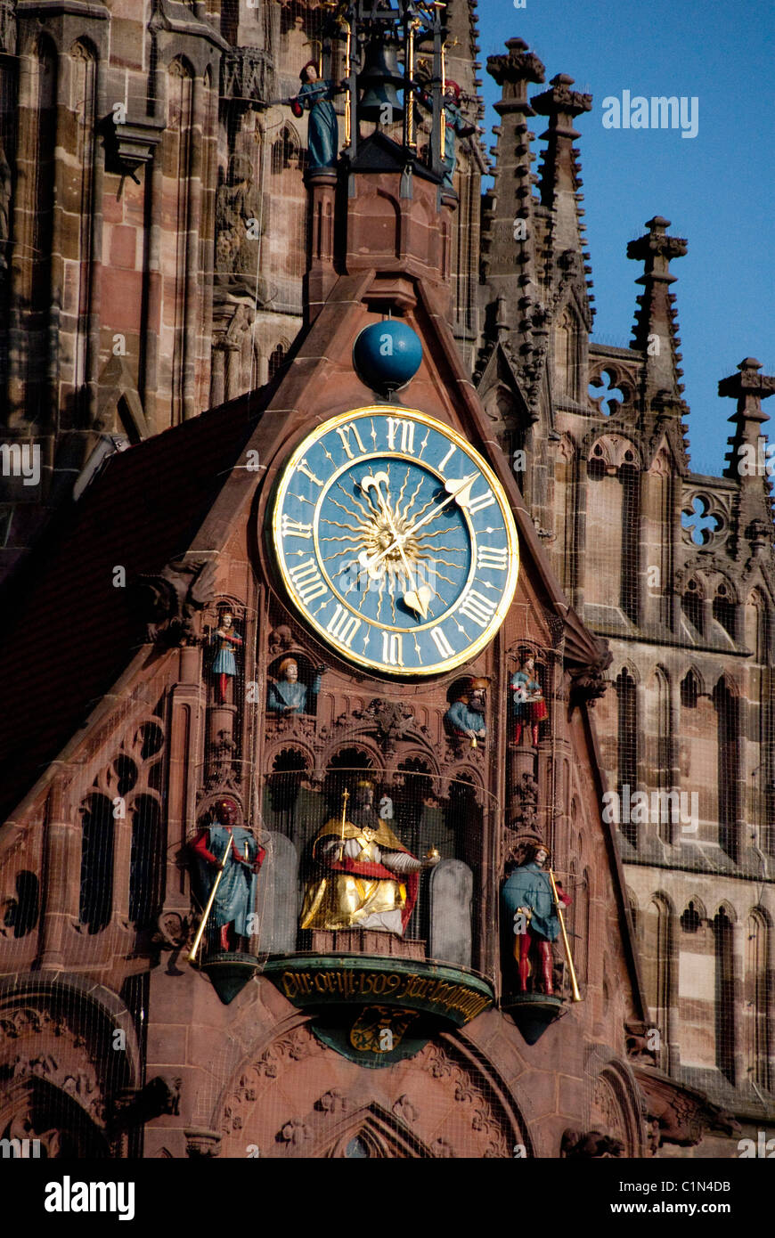 Deutschland, Bayern, Nürnberg. Marktplatz, der Muttergottes Fassade der Kirche (aka Frauenkirche). Stockfoto