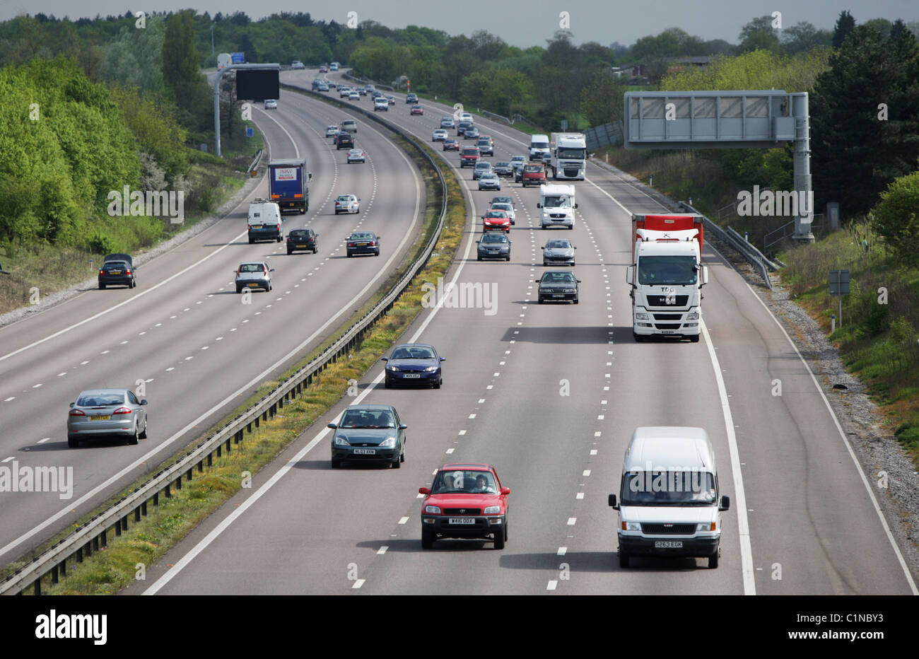 Autobahn M11 Verkehr in Essex Junction 6 (M25 Interchange) bis Kreuzung 7 Harlow. Stockfoto