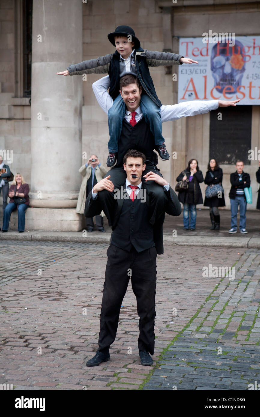 London - 14. November. Straße Entertainer im Londoner Stadtteil Covent Garden Market. Am 14. November 2008 in London. UK Stockfoto