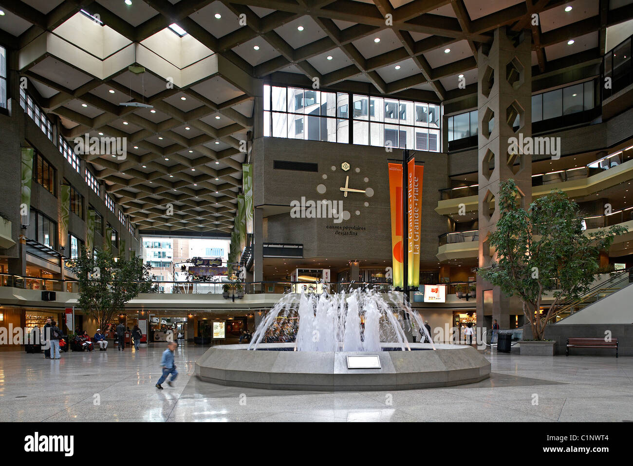 Kanada, Provinz Quebec, Montreal, Innenstadt, Desjardins Komplex, Shopping-Mall in die unterirdische Stadt Stockfoto