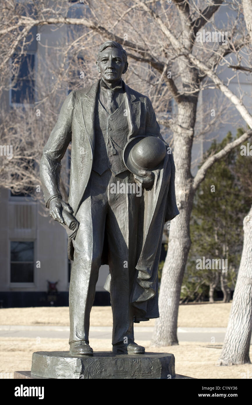 Eine Bronzestatue von North Dakota befindet sich demokratischen Politikers John Burke in Bismarck, North Dakota Stockfoto