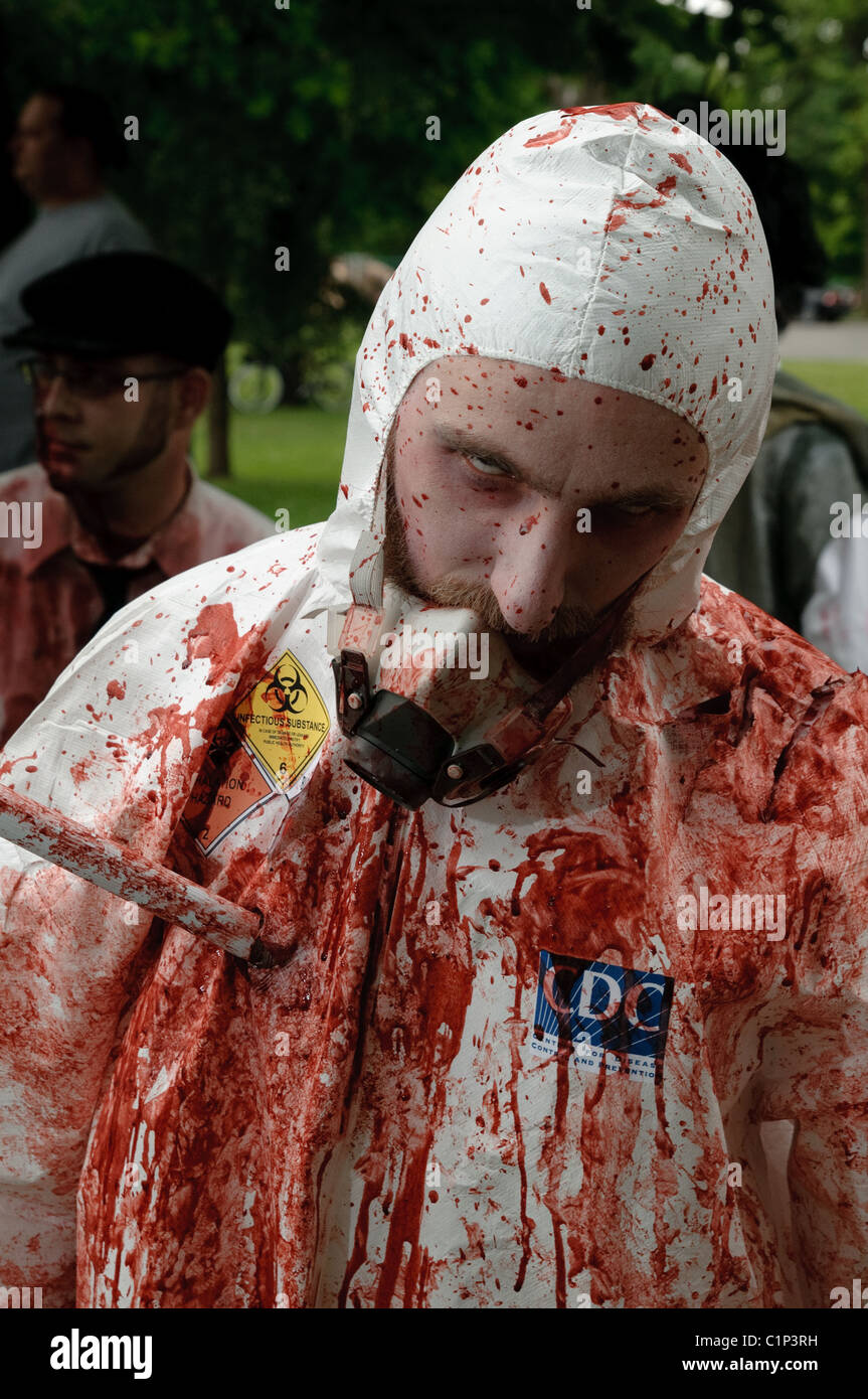 Zombie-Wanderer aus Kolumbus jährlichen Zombie Walk zugunsten der Mid-Ohio Food Bank. Stockfoto