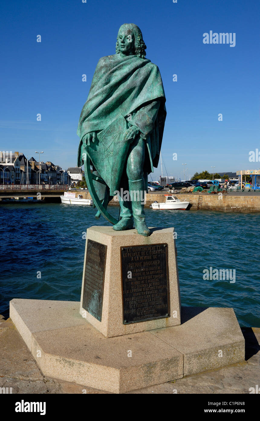 Frankreich Loire Atlantique Le Croisic Pierre Bouguer Statue geboren in Le Croisic in 1698 er segelte mit auf einer wissenschaftlichen Mission Stockfoto