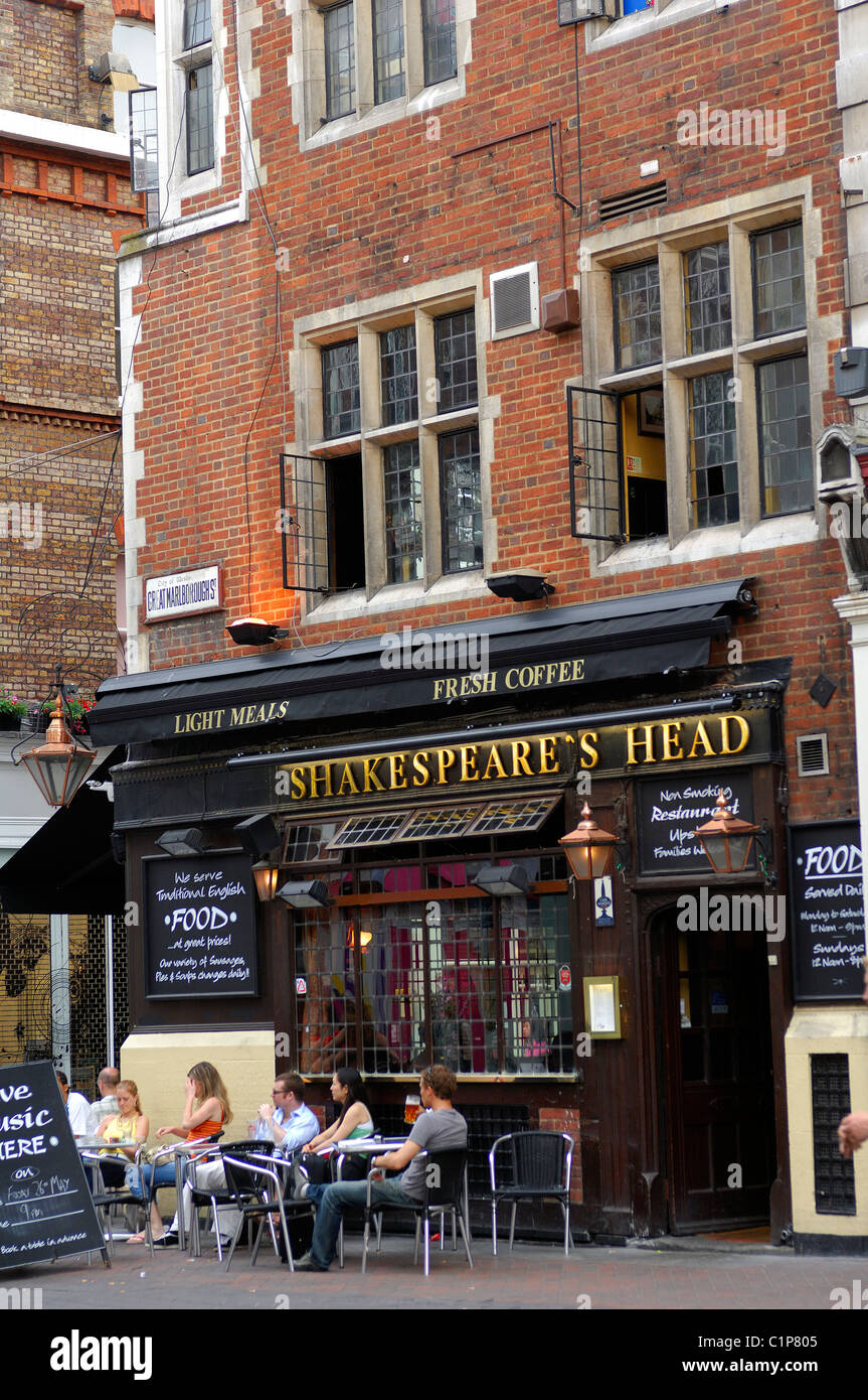 Vereinigtes Königreich, London, Soho, Great Marlborough Street, Shakespeares Head Pub Stockfoto