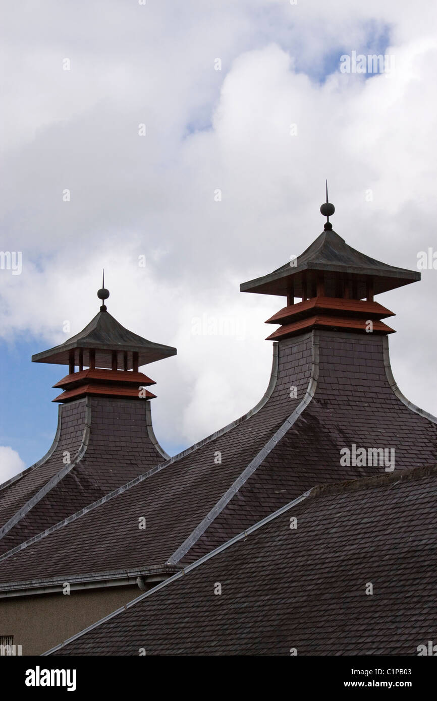 Schottland, Glenfiddich Distillery, Pagoden auf Dach Stockfoto
