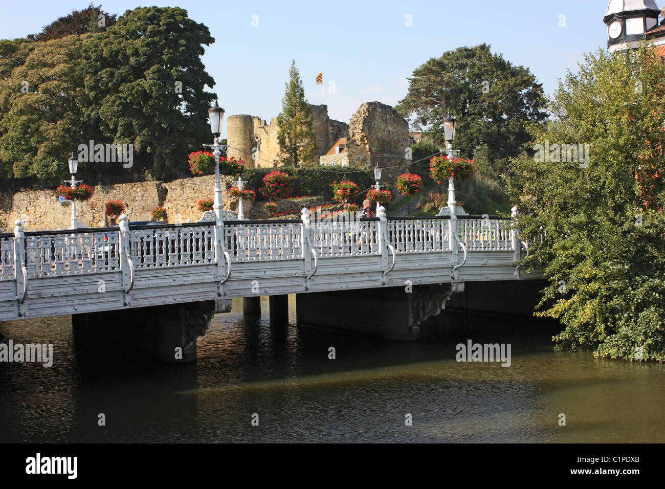 England, Kent, Tonbridge Castle, Brücke über Fluss Medway Stockfoto