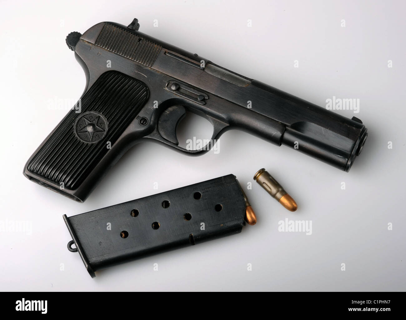 Eine 7,62 mm Tokarev Pistole. Stockfoto