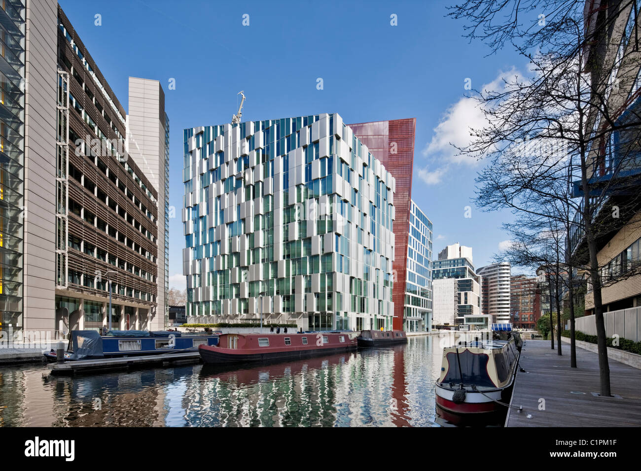 Carmine Gebäude in Merchant Square, Paddington Basin, entworfen vom Architekten Mossessian & Partner. Stockfoto