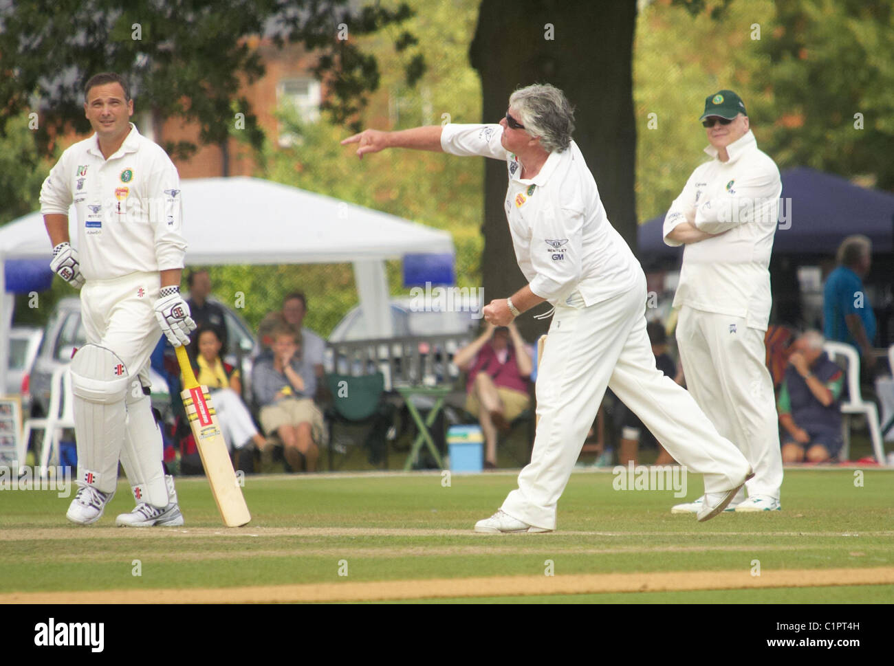 Mark Ealham, Joe Kinnear, John Altman Bunbury Benefizspiel Cricket - Cranleigh V Eric Clapton X1 Surrey, England - 12.07.09 Stockfoto