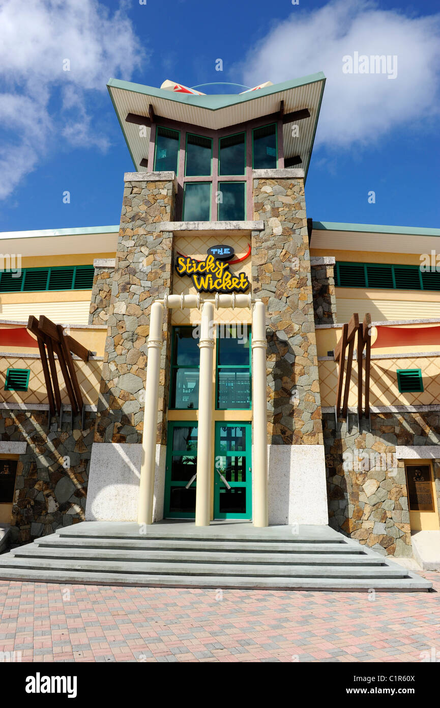 Sticky Wicket Cricket Stadion Restaurant St. Johns Antigua Karibik Kreuzfahrt NCL Stockfoto