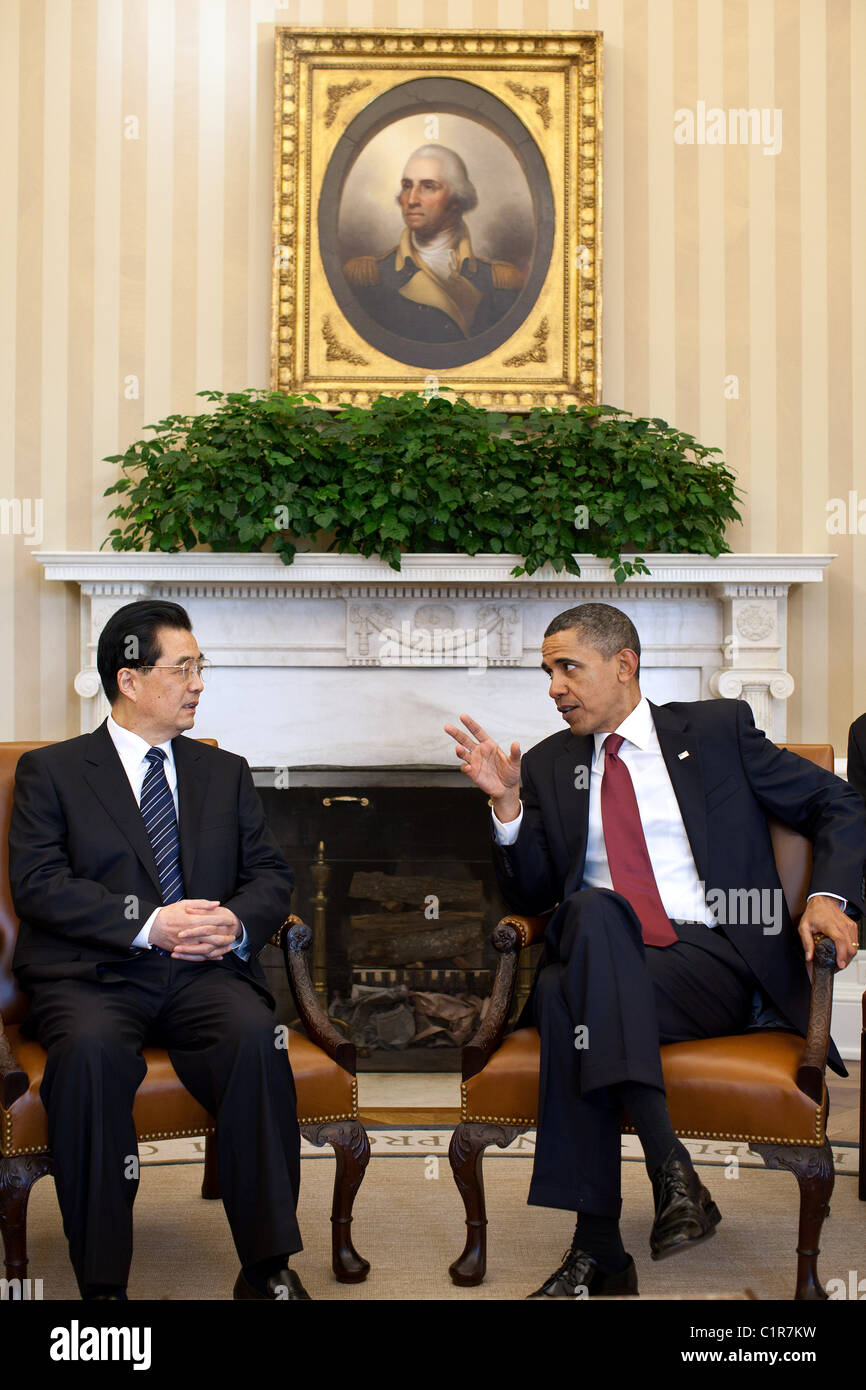 Präsident Barack Obama und Präsident Hu Jintao Chinas halten ein bilaterales Treffen im Oval Office, 19. Januar 2011. Stockfoto