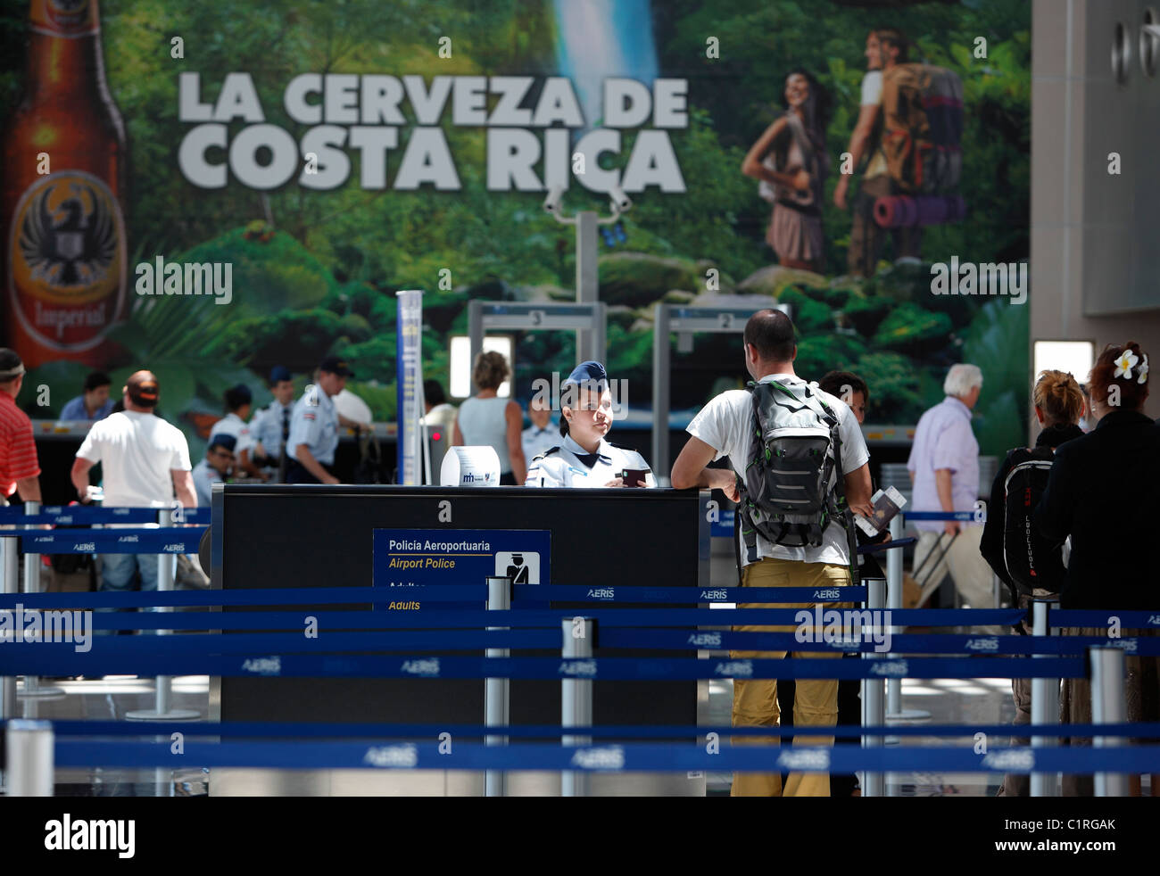 Abflüge Sicherheit Bereich, internationalen Flughafen Juan Santamaria, San Jose, Costa Rica Stockfoto