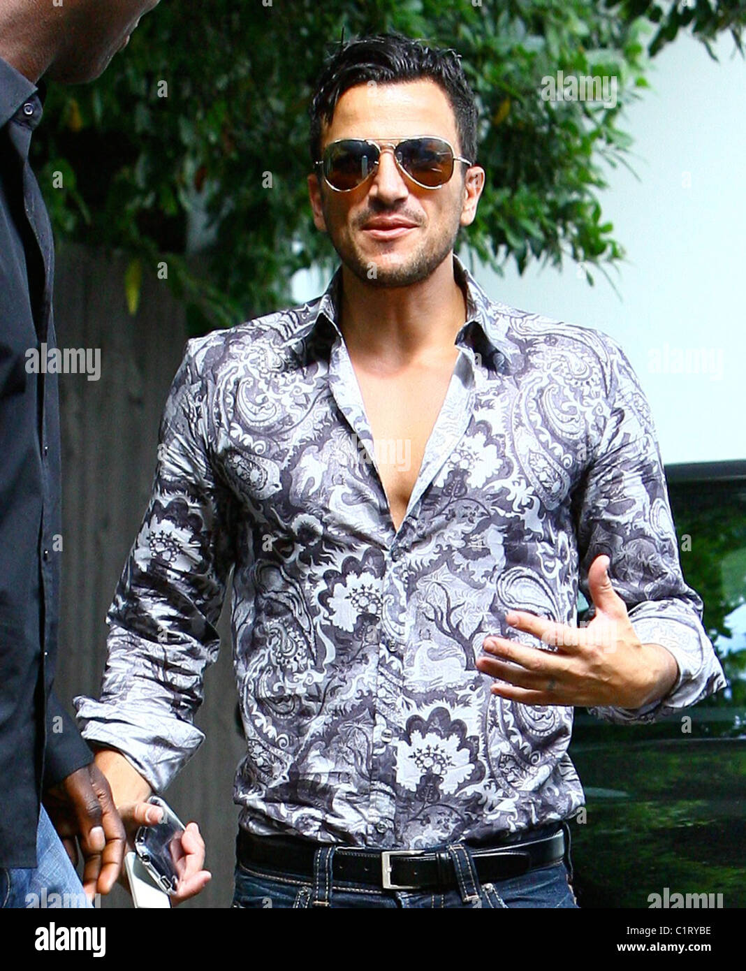 Peter Andre aus dem Haus zu Kopf nach London für einen Gastauftritt auf der National Lottery zeigen, London, England - 05.08.09 Mark Stockfoto