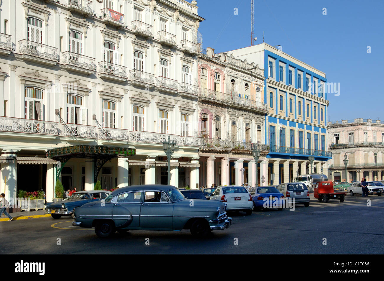 Alte 50er Jahre Autos in Havanna Zentralkuba Stockfoto