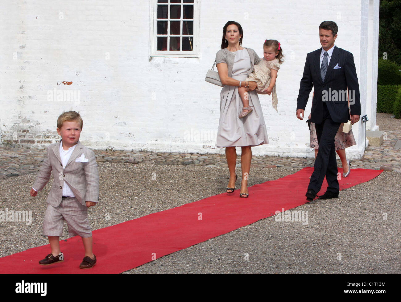 Dänischer Prinz Frederik, Prinzessin Mary, Prinz Christian und ...